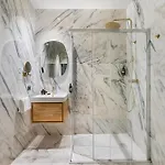 La Cour Du 6 3* Άννεσι